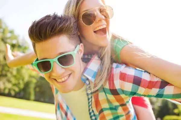 After a date, if you do this, the girl will like it very much. It will be very easy to go out again next time
